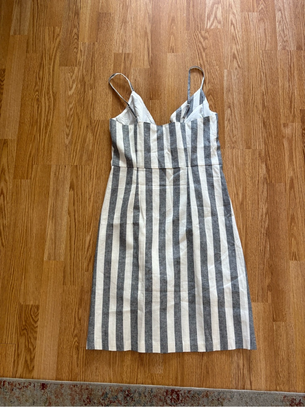 NWT Banana Republic Striped Wrap Dress Size 4 | Button Front Sundress - Picture 3 of 5